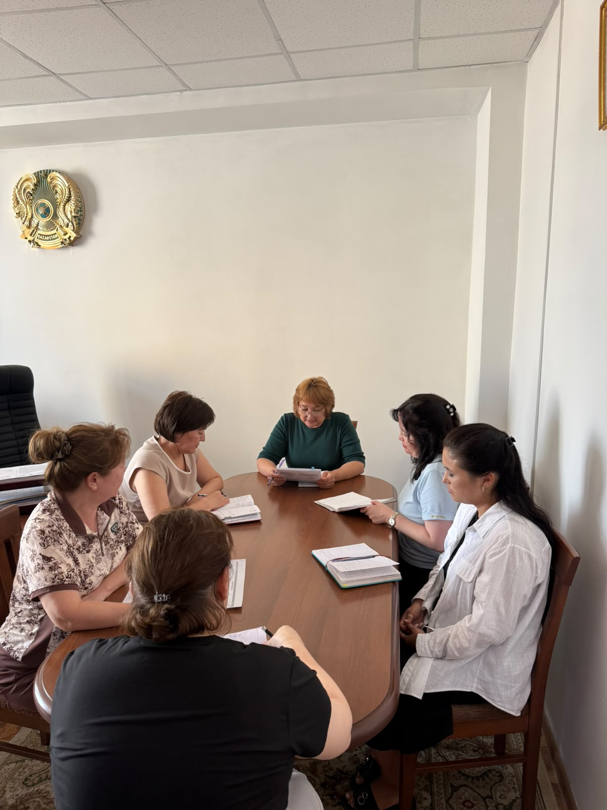 16 июня текущего года в Департаменте проведен правовой всеобуч, на котором руководитель Департамента Г.К. Уздембаева ознакомила сотрудников с Концепцией по продвижению в обществе идеологии закона и порядка на 2025–2030 годы, утвержденной Постановлением Правительства Республики Казахстан от 1 апреля 2026 года № 200.