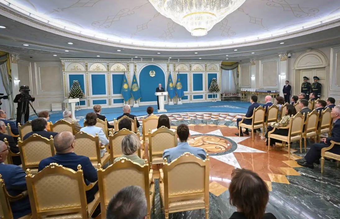 Глава государства выступил на церемонии награждения работников СМИ