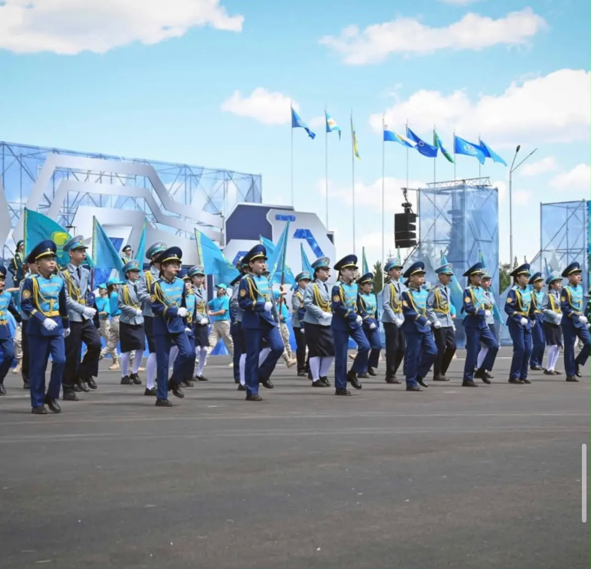 Глава государства выступил на ХІІ Международном военно-патриотическом собрании молодежи «Айбын»
