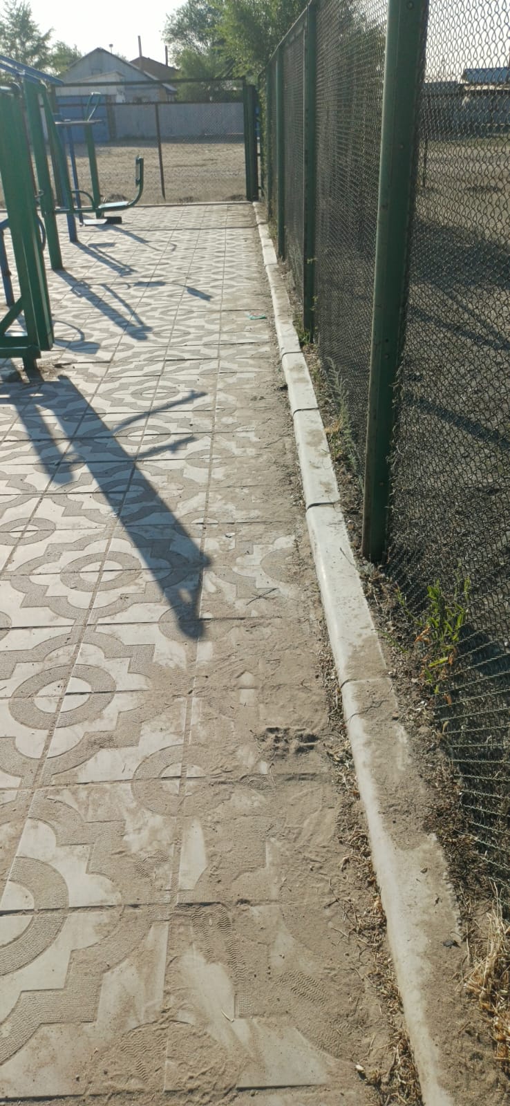 В рамках республиканской акции «Таза Қазақстан» продолжаются работы по благоустройству центрального парка села Мукур Иртышского сельского округа.