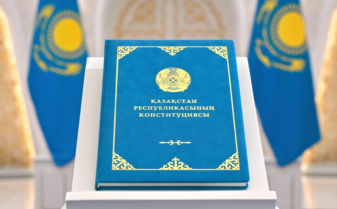 Поздравление акима Акмолинской области Марата Ахметжанова по случаю вступления в силу Новой Конституции Казахстана