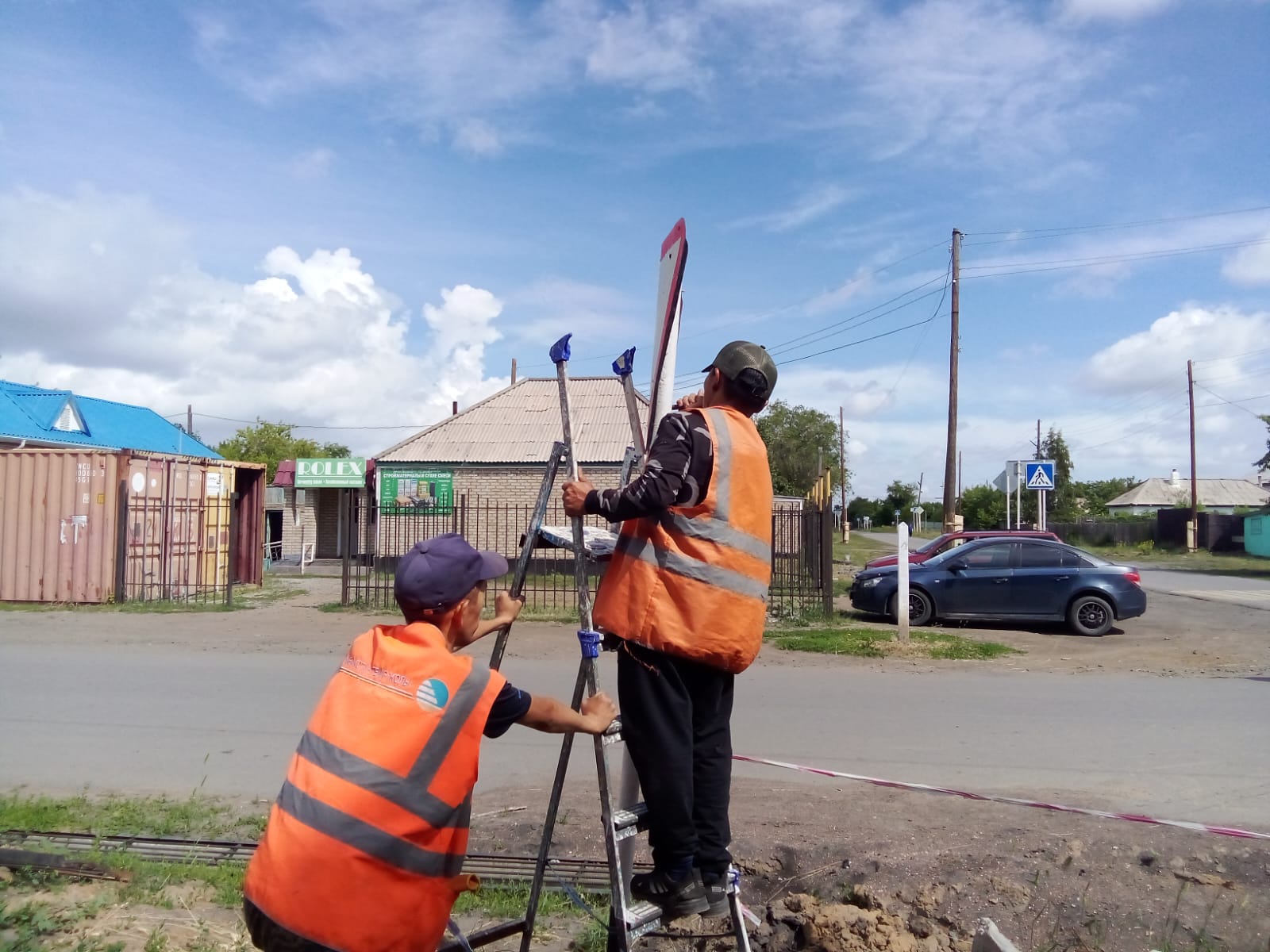 Установка дорожных знаков