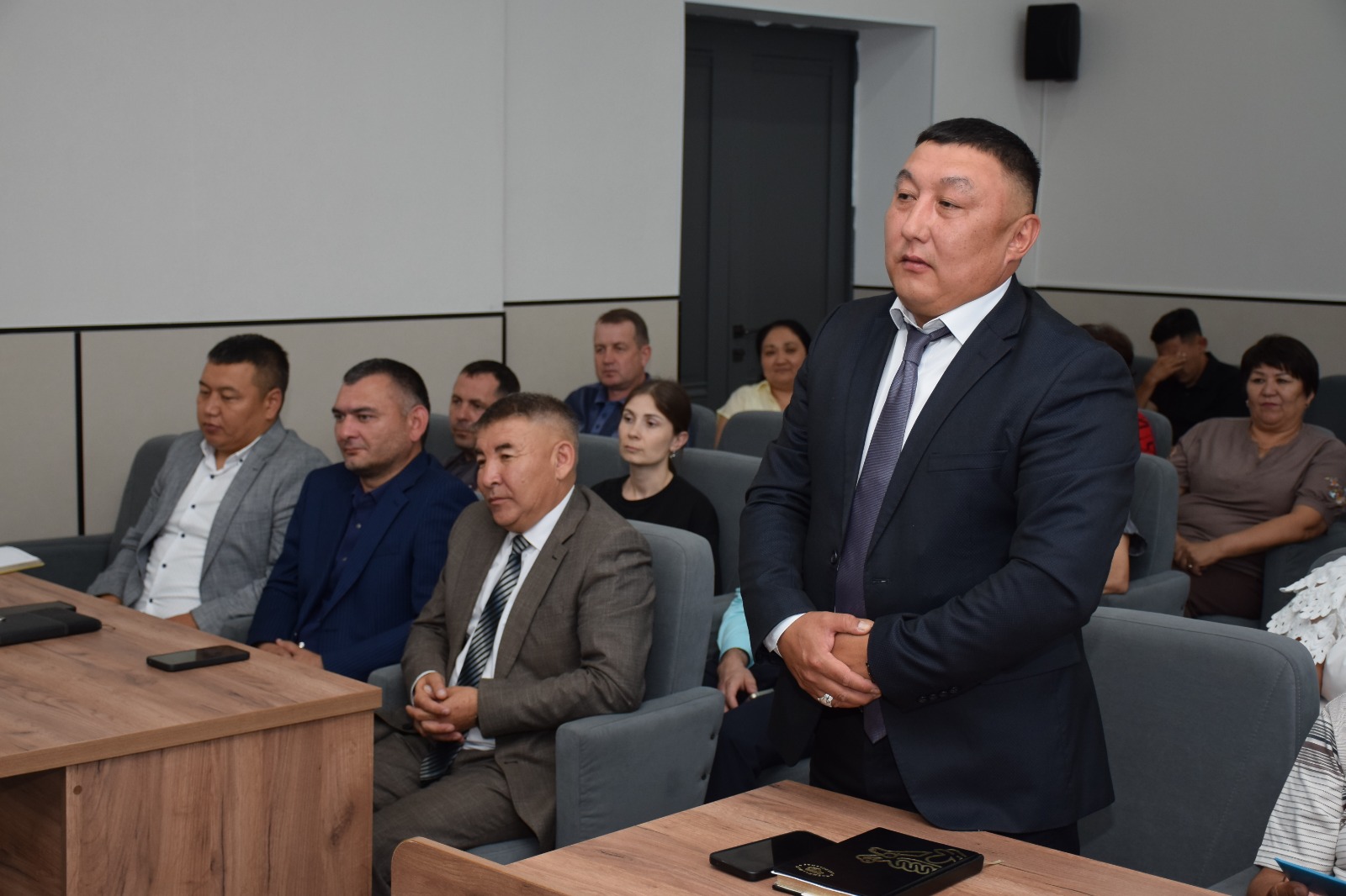 Аким Кызылжарского района представил нового акима Бескольского сельского округа