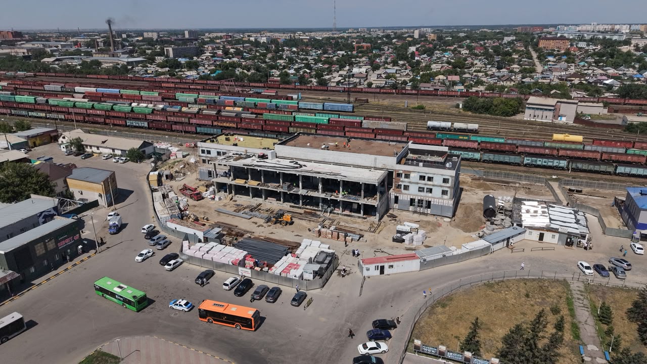 В Семее продолжается модернизация железнодорожного вокзала