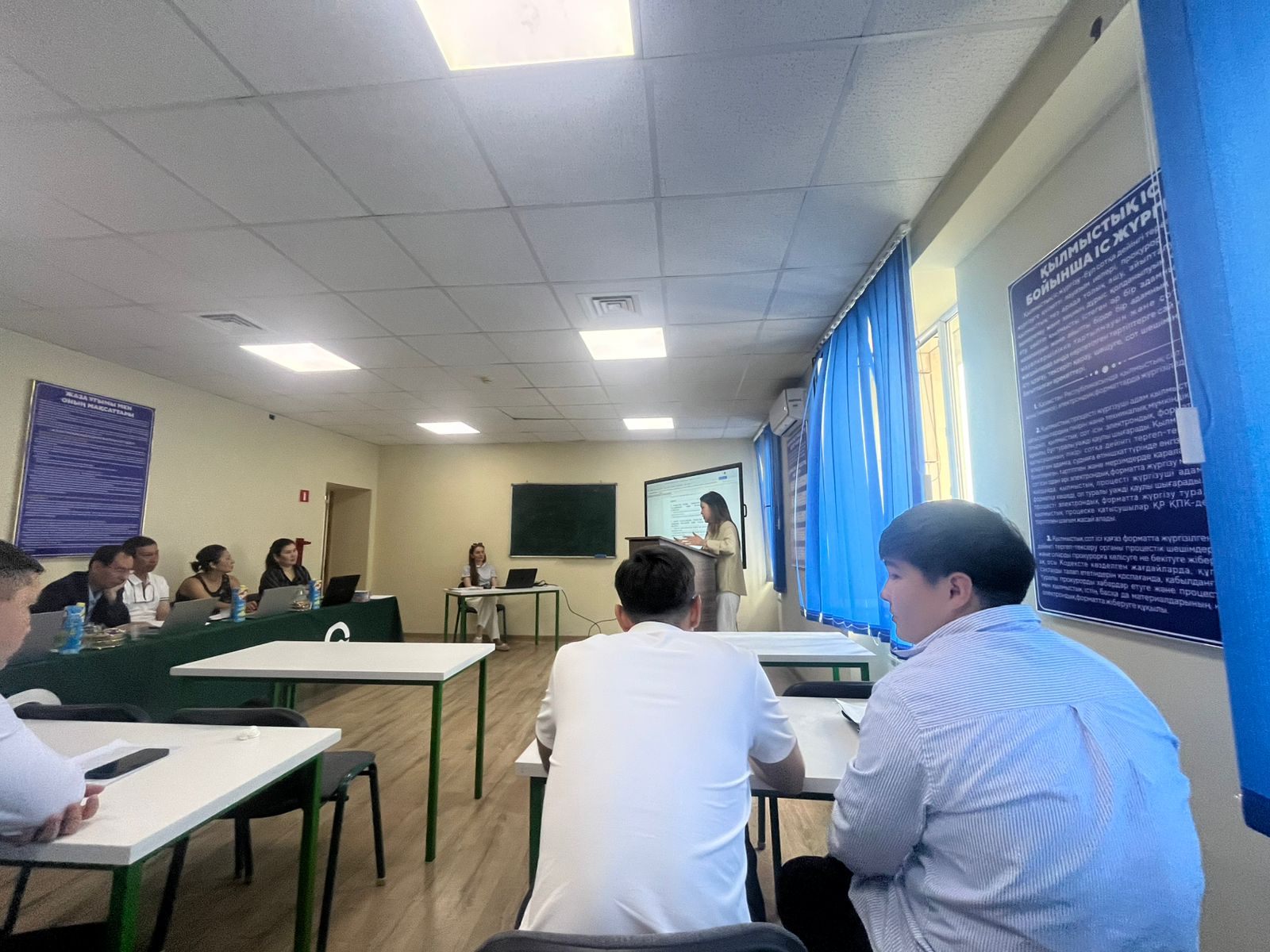 В университете Qonaev состоялась лекция по противодействию коррупции