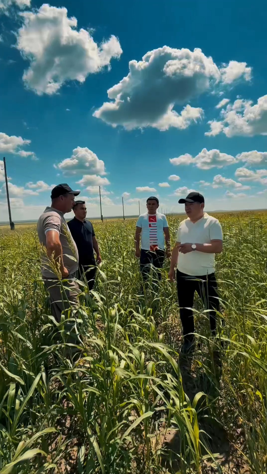 🚜 Аким района Медет Искаков с рабочей поездкой посетил Курмансайский сельский округ.