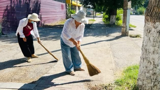 В КЕЛЕСЕ УБИРАЮТ УЛИЦЫ И ОБЩЕСТВЕННЫЕ МЕСТА