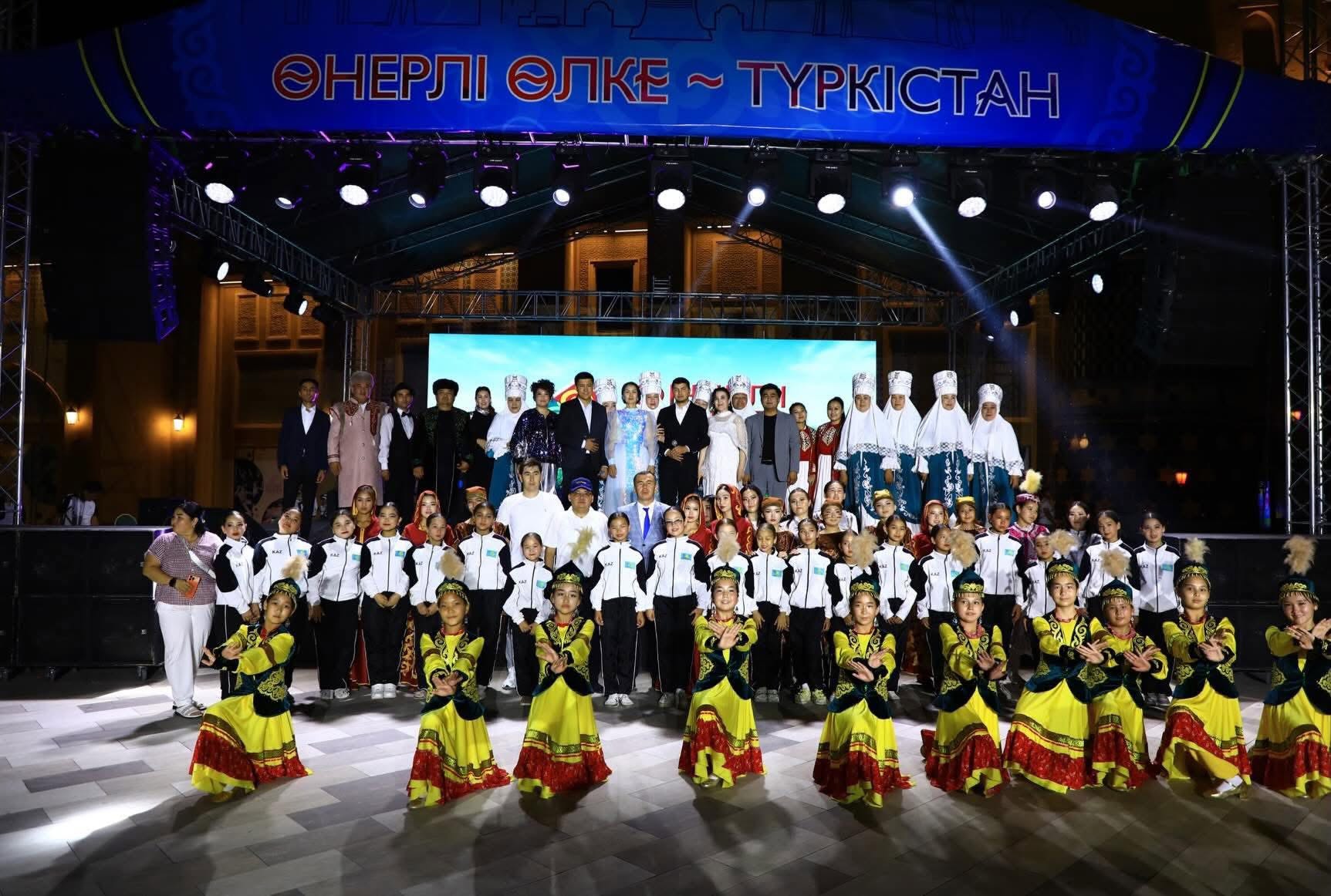 «ӨНЕРЛІ ӨЛКЕ» ОБЛЫСТЫҚ ӨНЕР ФЕСТИВАЛІ АЯСЫНДА ОТЫРАР АУДАНЫНЫҢ МӘДЕНИ КҮНДЕРІ ӨТТІ