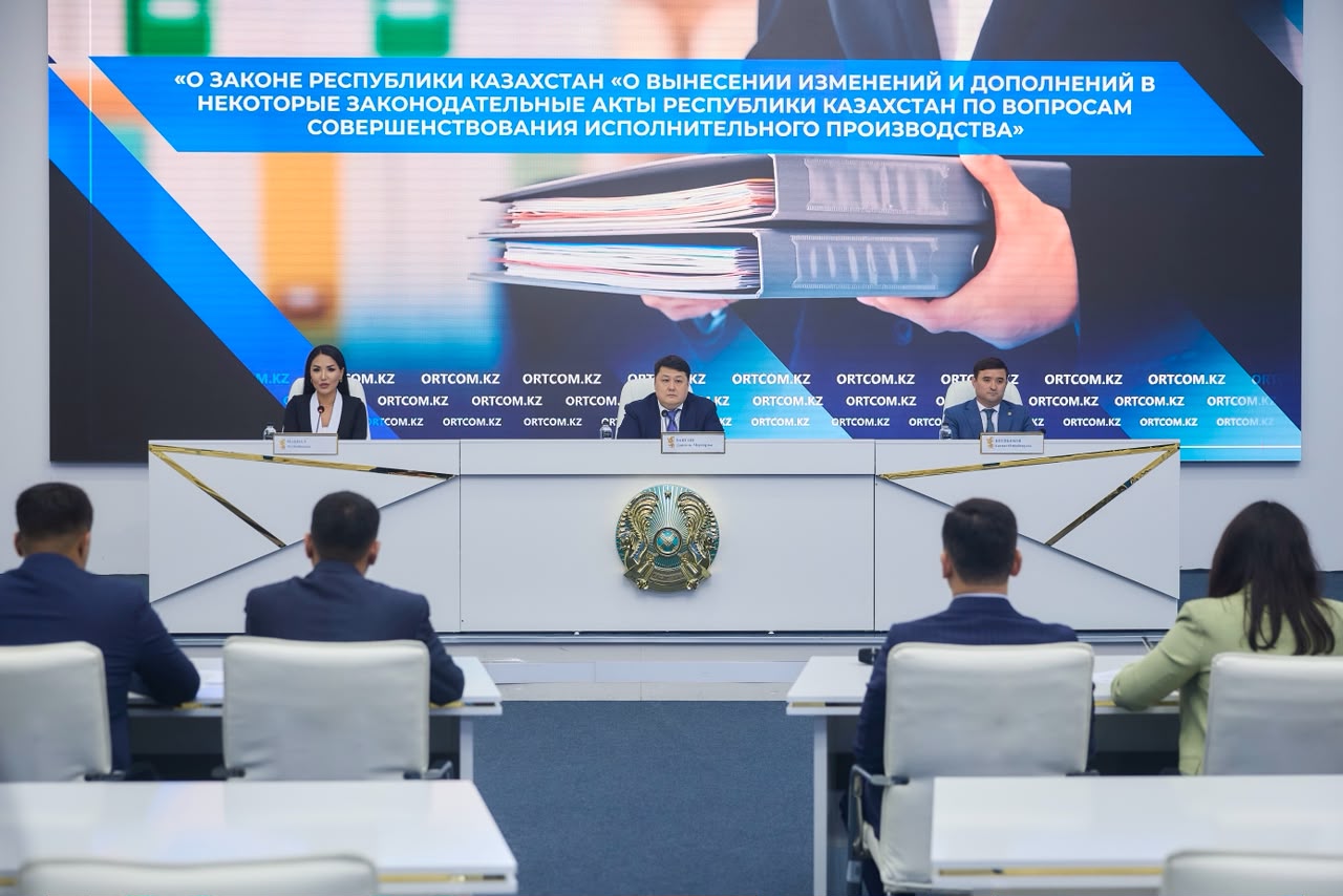 Вице-министр юстиции Республики Казахстан Даниель Ваисов провел брифинг для представителей средств массовой информации на площадке Службы центральных коммуникаций при Президенте Республики Казахстан