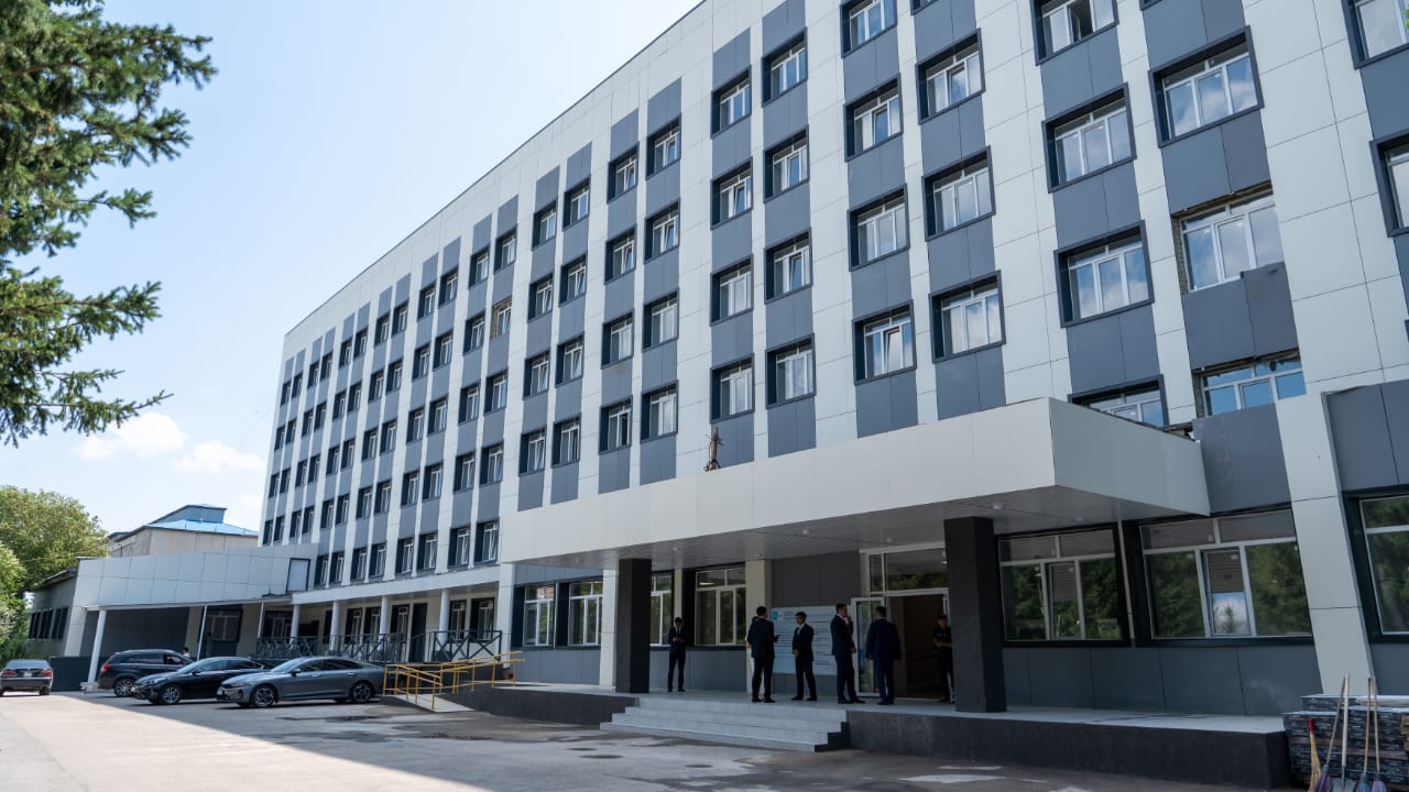В ВКО ведётся реконструкция здания Центра матери и ребенка