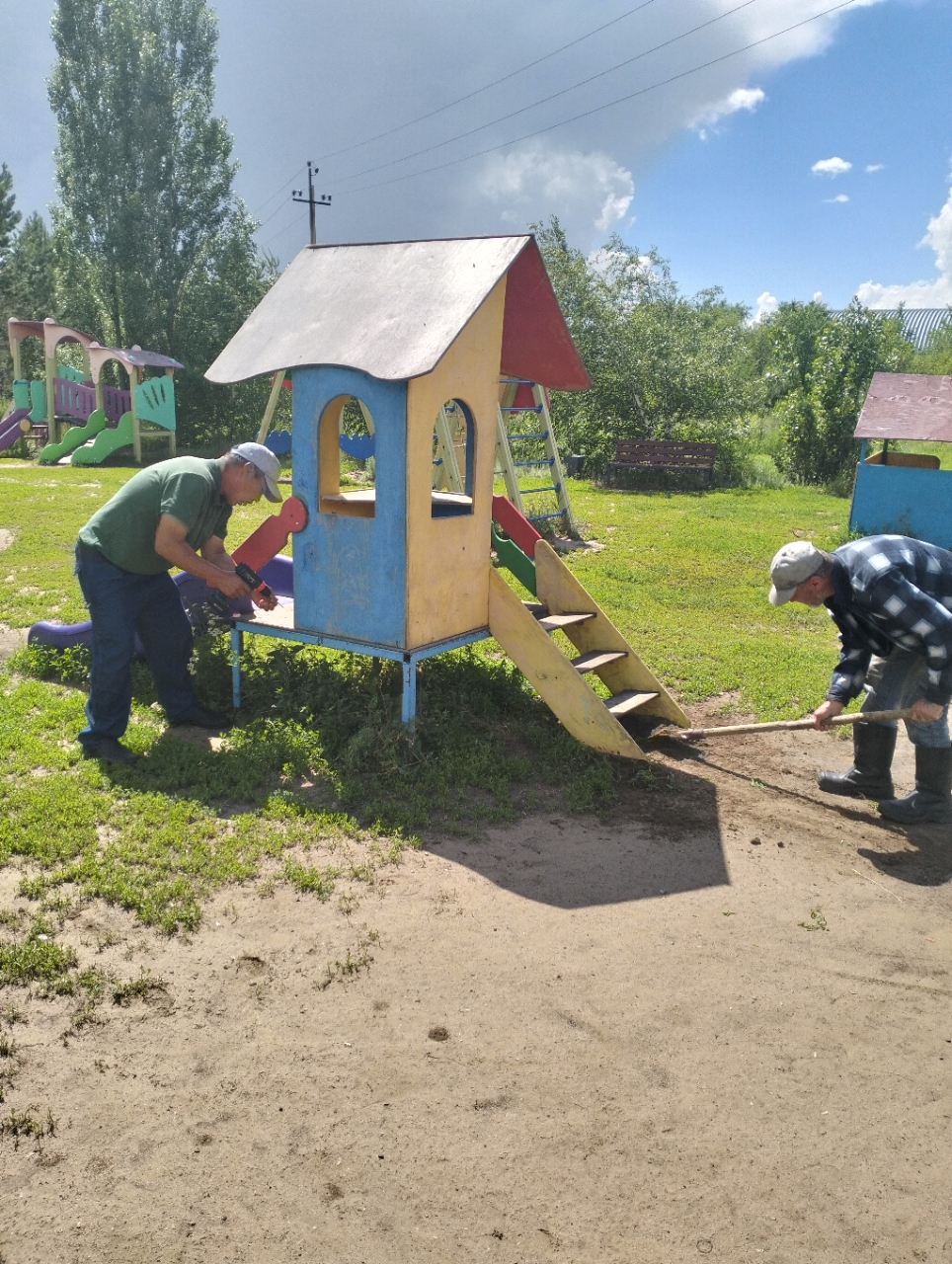 Проводятся работы по благоустройству села Жайсан