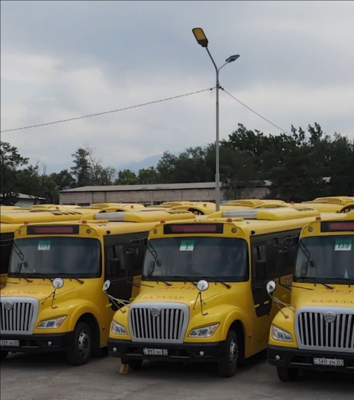 300 школьных автобусов проверили в Алматы перед началом учебного года