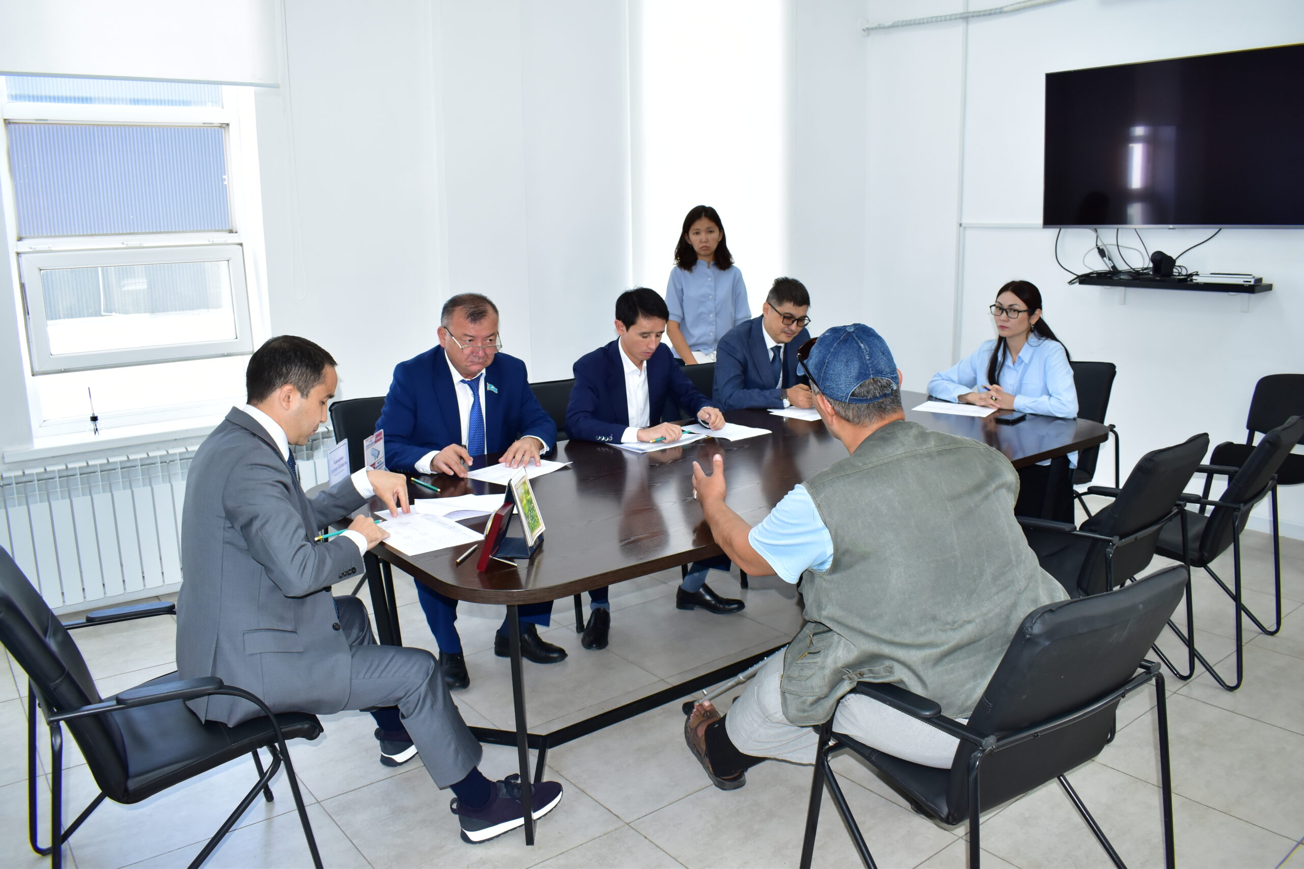 Азаматтарды қабылдау