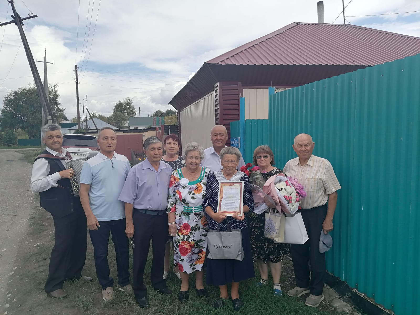 21 августа свой 80-летний юбилей отмечала председатель Совета ветеранов – Кузнецова Нина Еремеевна!