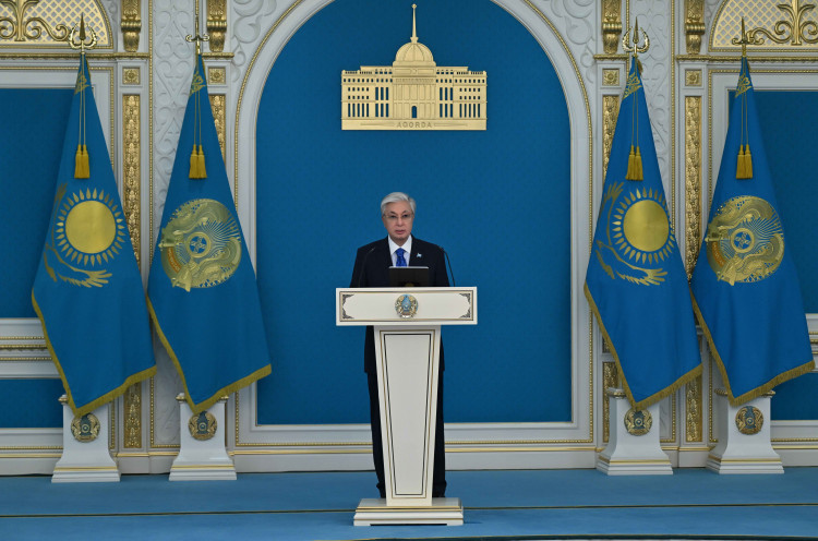 Президент Токаев дал старт строительству ряда автодорог