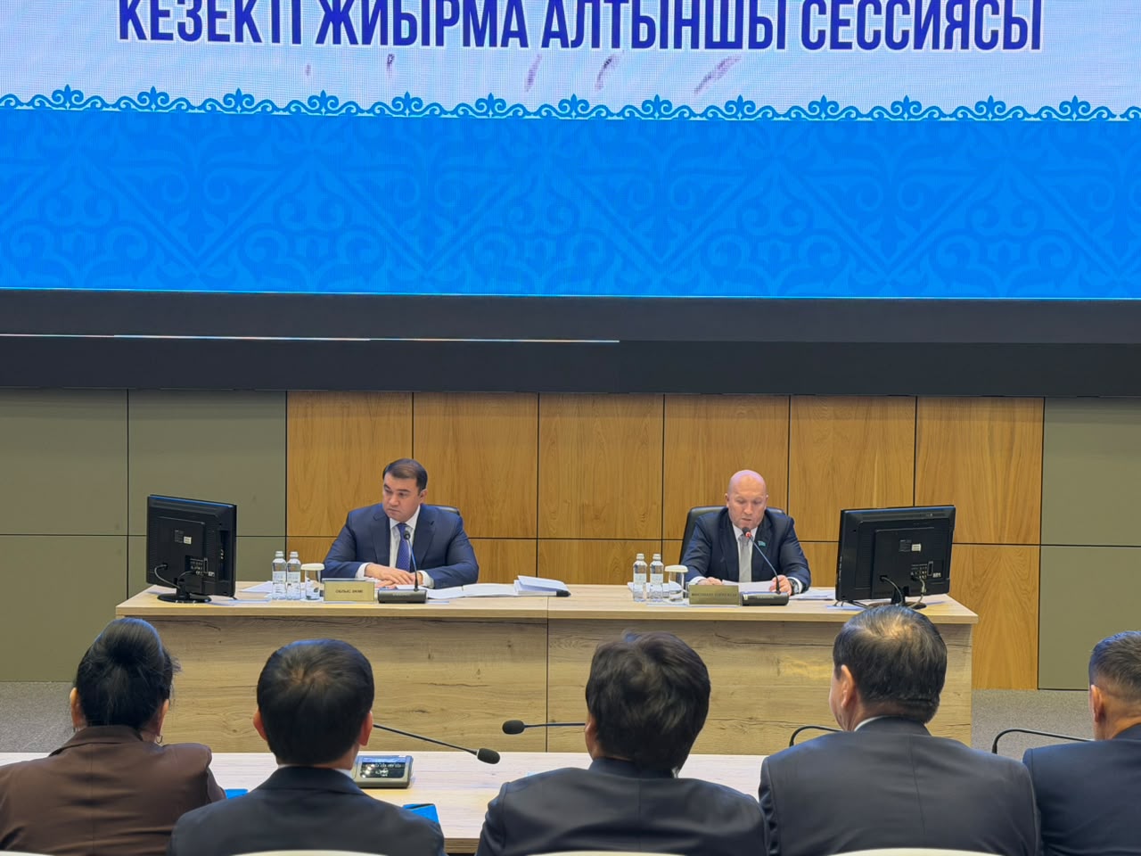 НА ОЧЕРЕДНОЙ СЕССИИ ТУРКЕСТАНСКОГО ОБЛАСТНОГО МАСЛИХАТА РАССМОТРЕНЫ ВАЖНЫЕ ВОПРОСЫ