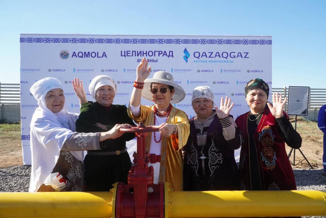 Село Кызылсуат Целиноградского района подключили к природному газу