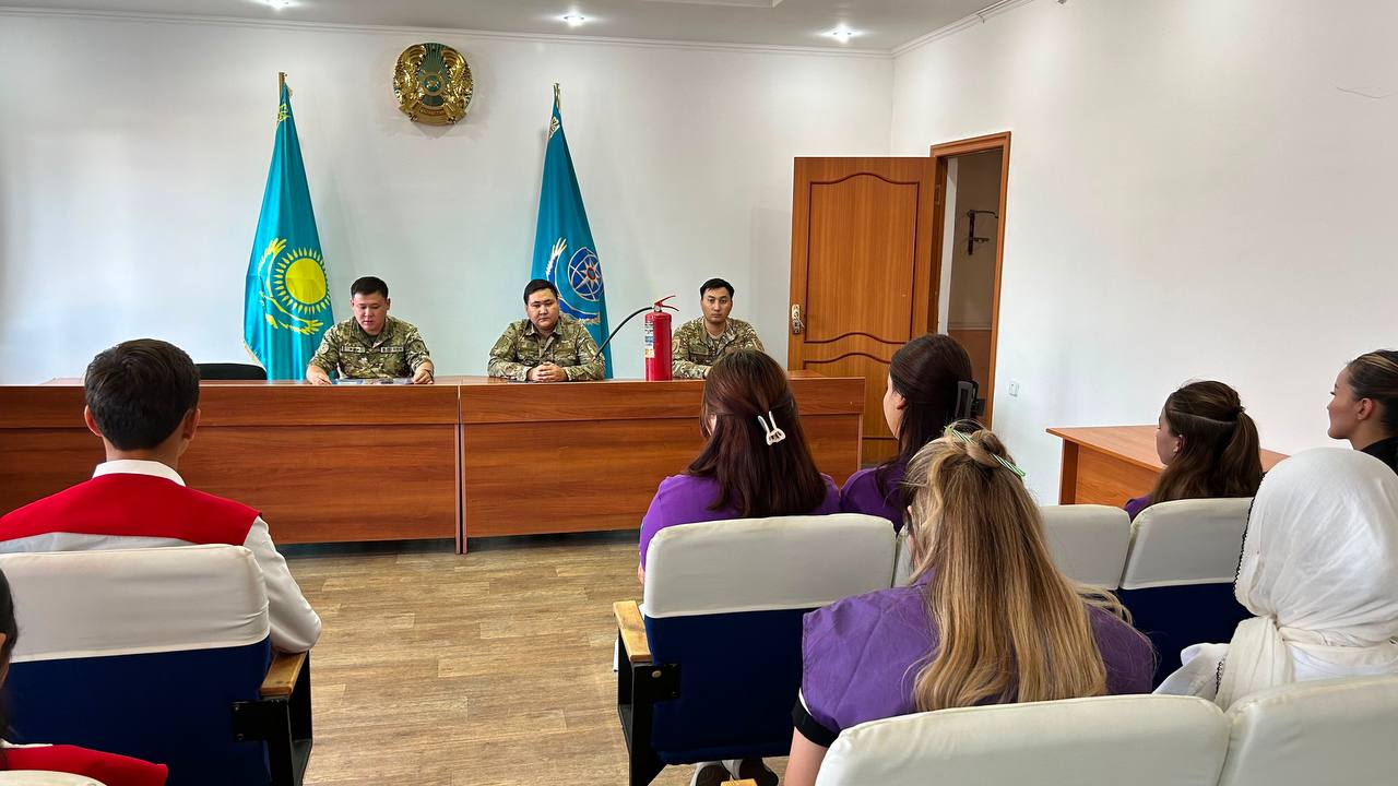 Волонтёры повышают знания в сфере безопасности