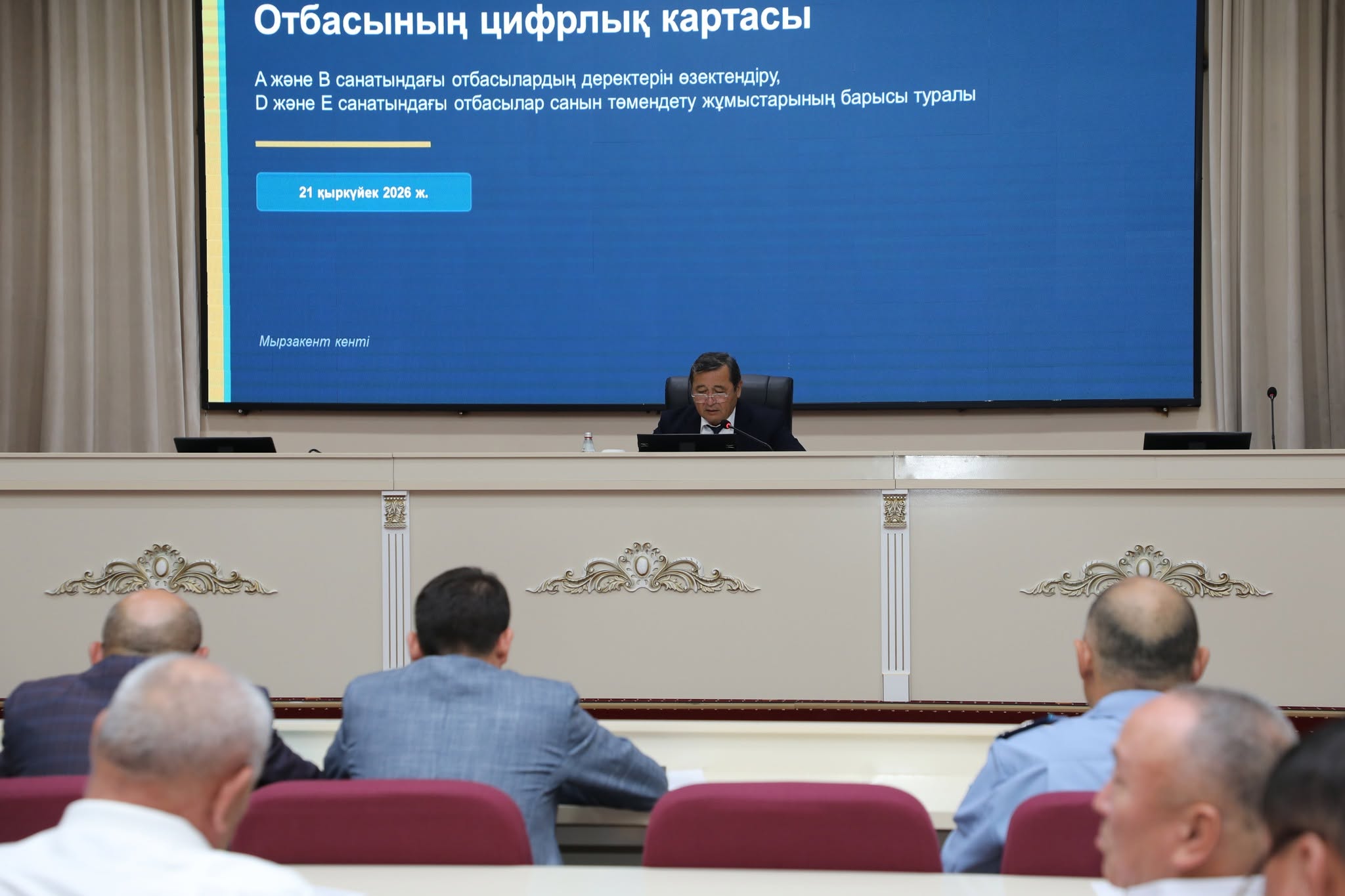 НА АППАРАТНОМ СОВЕЩАНИИ РАССМОТРЕНЫ СОЦИАЛЬНЫЕ И ИНФРАСТРУКТУРНЫЕ ВОПРОСЫ