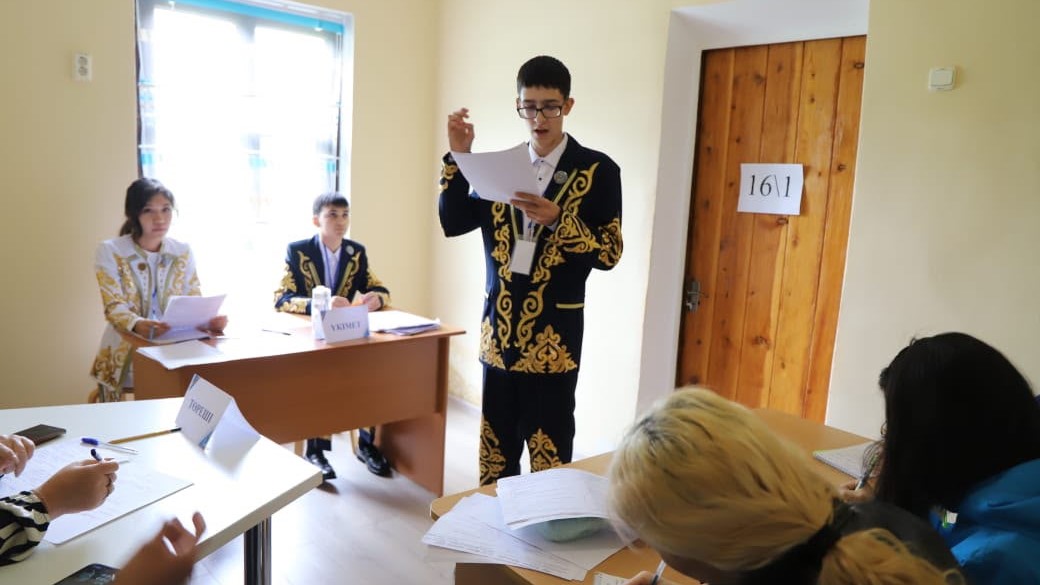«Лучший оратор Республики Казахстан» — школьница из Атбасара покорила республиканскую дебатную арену