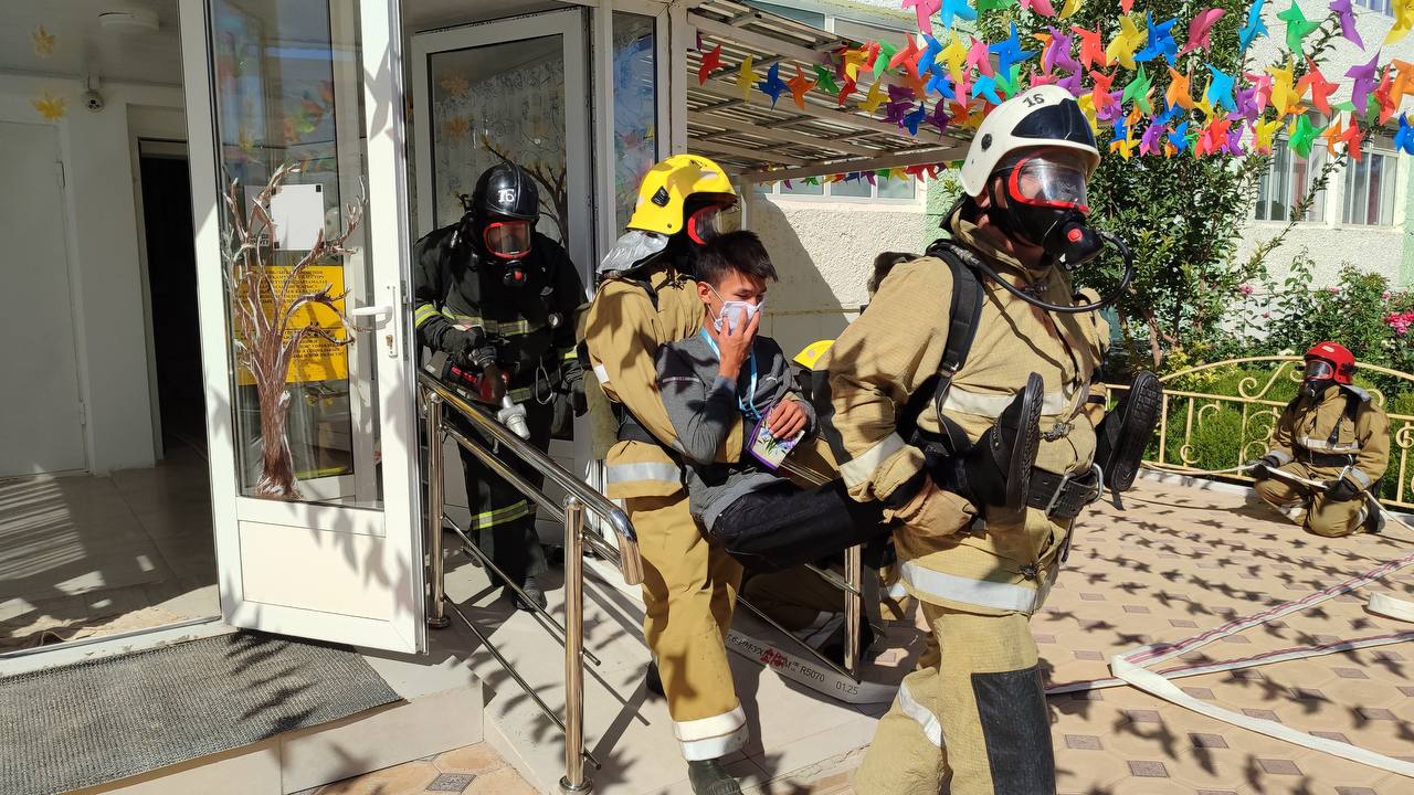 В Сарысуском районном реабилитационном центре проведено пожарно-тактическое занятие