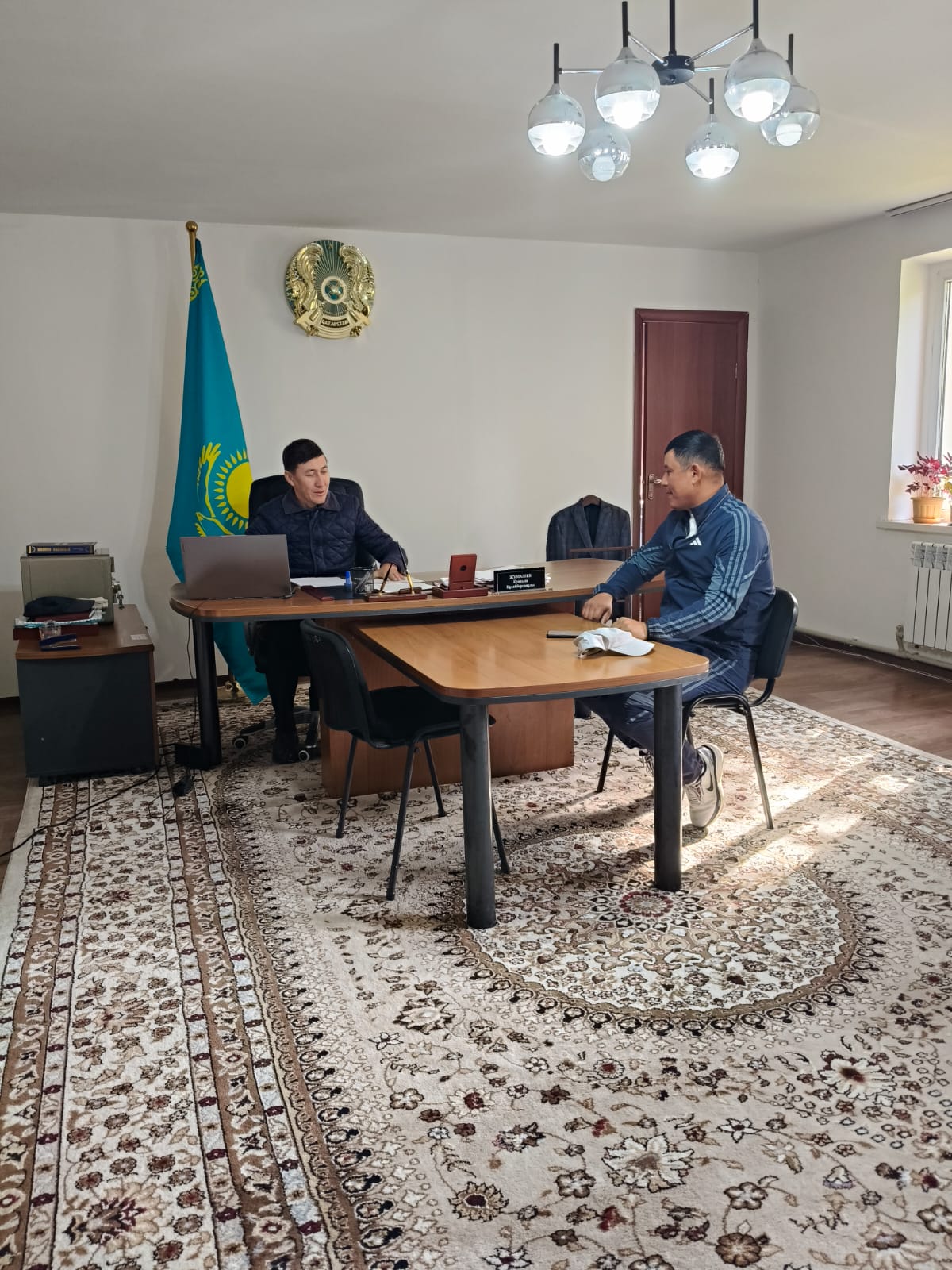 Личный прием граждан акимом округа
