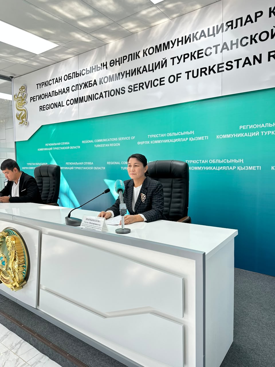 Сегодня в Службе региональных коммуникаций Туркестанской области состоялся брифинг по итогам работы Департамента государственных доходов по Туркестанской области за 9 месяцев 2026 года.