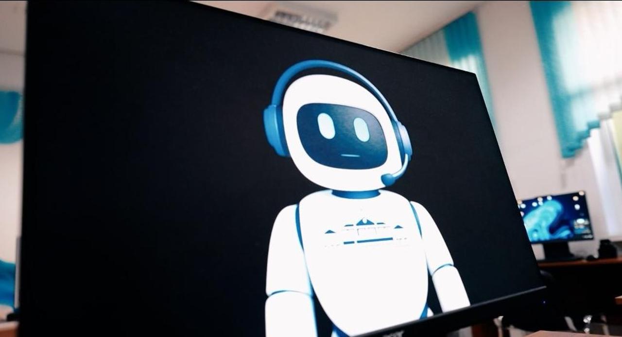 AI-Sana: В Жетысуском университете разработан голосовой помощник AI-DOS