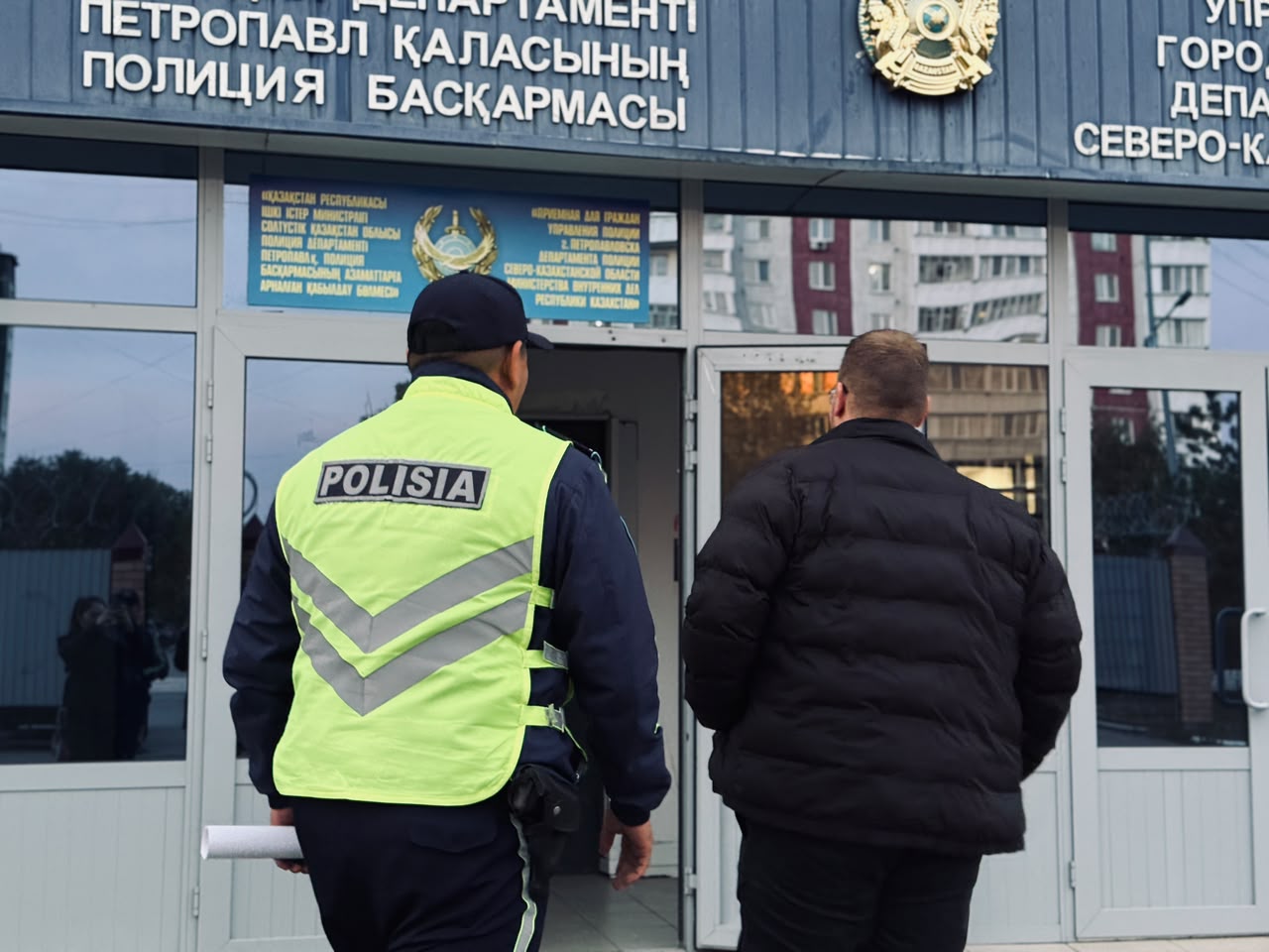 Полиция Петропавловска оперативно установила водителя BMW за рискованную езду у аэропорта