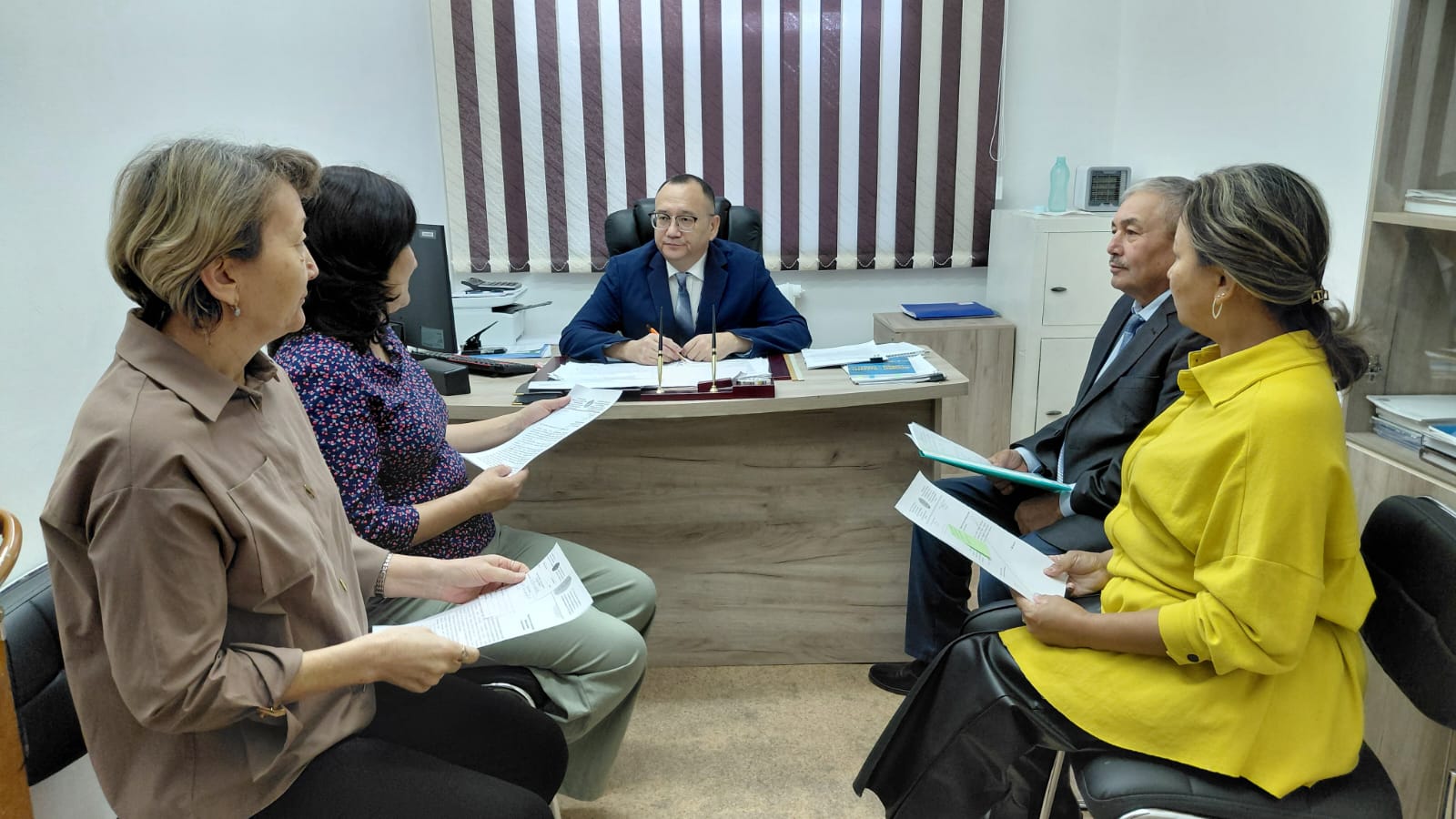 В аппарате маслихата Каргалинского района прошло совещание по вопросам развития государственной службы, соблюдения служебной этики, противодействия коррупции и реформам местного самоуправления