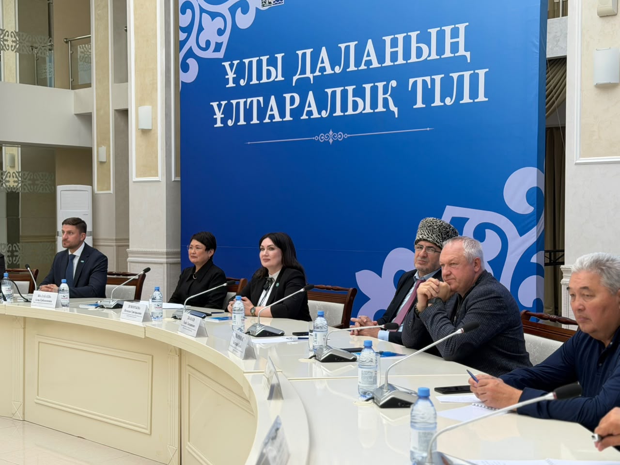 9 октября 2026 года в Доме дружбы Карагандинской области состоялся масштабный областной форум «Ұлы даланың ұлтаралық тілі».