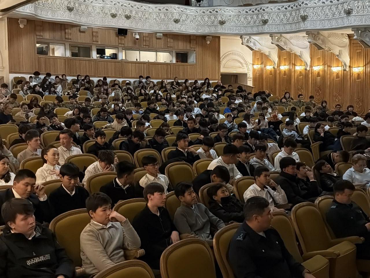 «Закон и порядок»: 500 студентам колледжей столицы рассказали об опасности дропперства