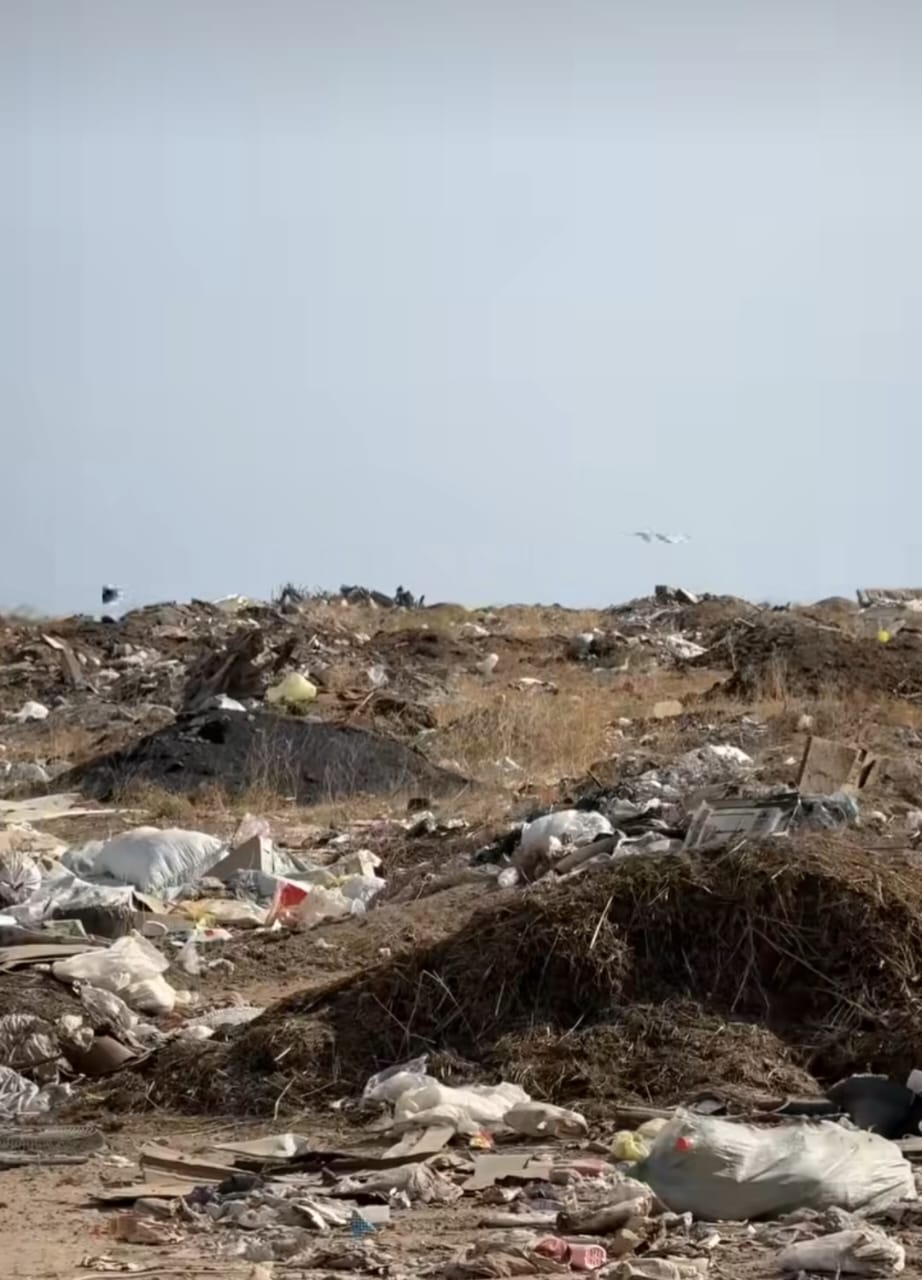 В СЕЛЕ АКШИ ЗАВЕРШЕНЫ РАБОТЫ ПО ОГРАЖДЕНИЮ МУСОРНОГО ПОЛИГОНА